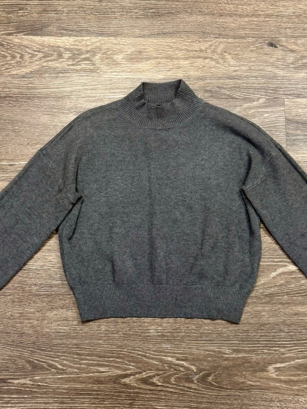 Deluc Gray Cropped Mock Neck Sweater Minimalist Cozy Knit Sz S